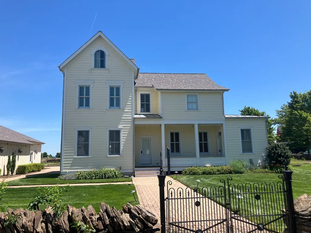 The grounds — Stay at Shire Lane