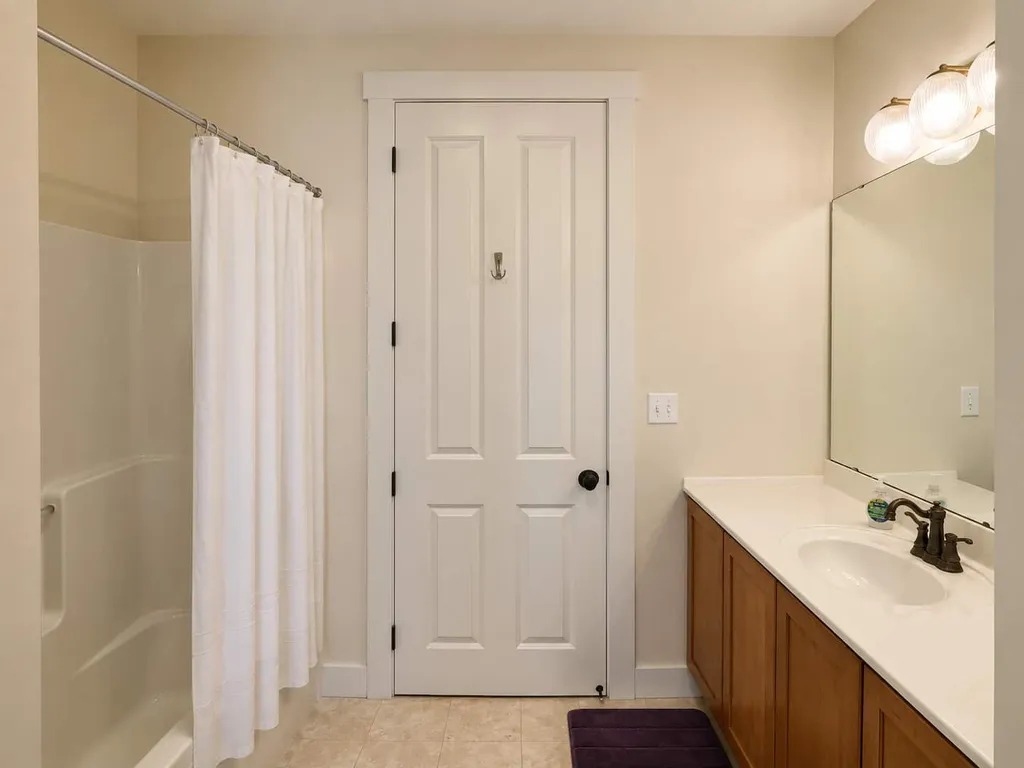 Bathrooms — Stay at Shire Lane